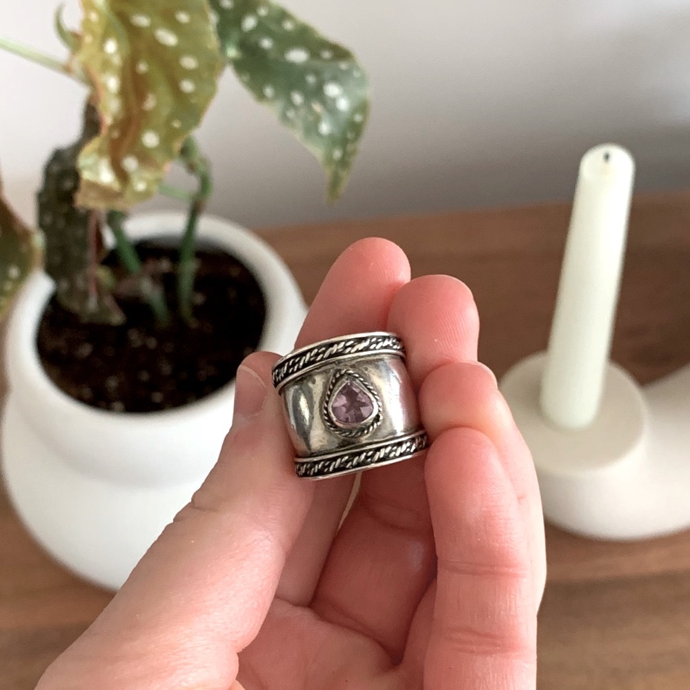 Vintage Sterling Silver & Purple Gem Ring ✨